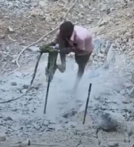 सोनभद्र में खनिज संपदा का चीरहरण